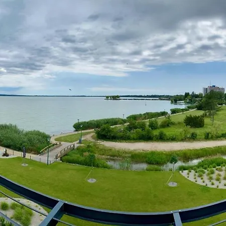 Royal Blue - Luxurious Flat With 5-star View Over Balaton Apartment